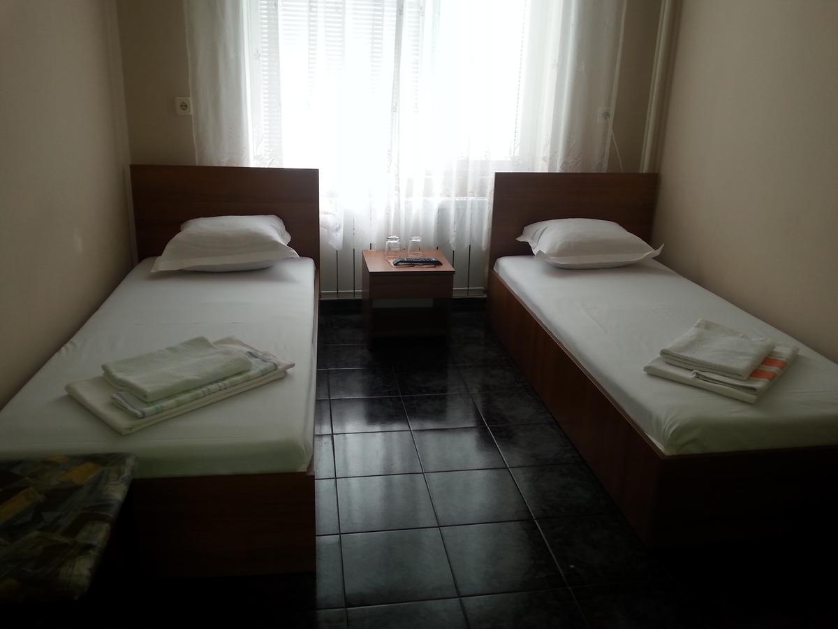 Kanclera Hotel Kaspichan Exteriér fotografie